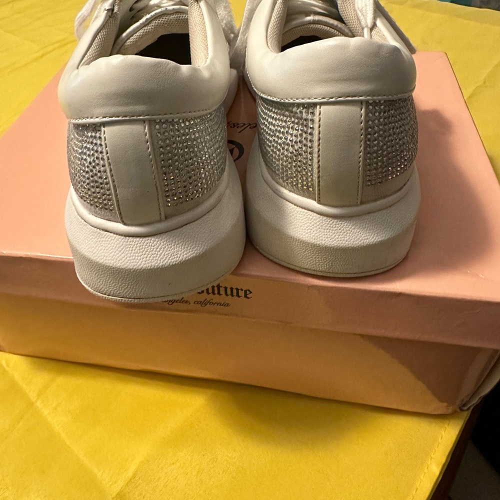 Juicy Couture Dorothy White Rhinestone Bling Sneaker-sz 9.5 - Picture 10 of 10